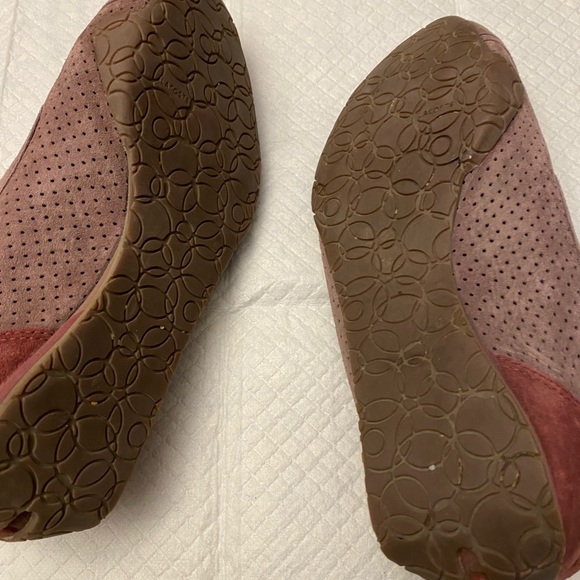 SOLD - Lacoste Women’s sneakers in Light Aube felt - Picture 6 of 6